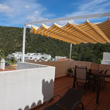 Spacious Penthouse With Balcony Benahavis